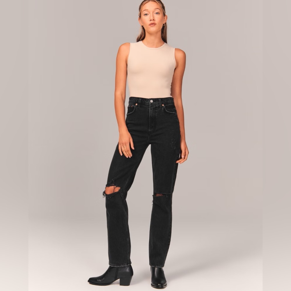 Abercrombie Ultra High Rise Ankle Straight Jeans Ripped Black size 25